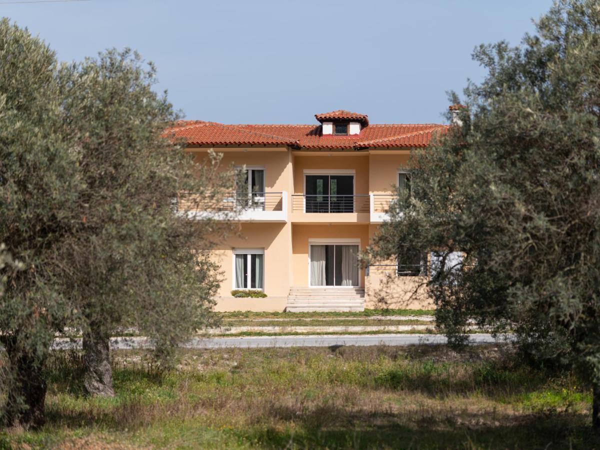 Les Oliviers - Studios&apartments Vourvourou
