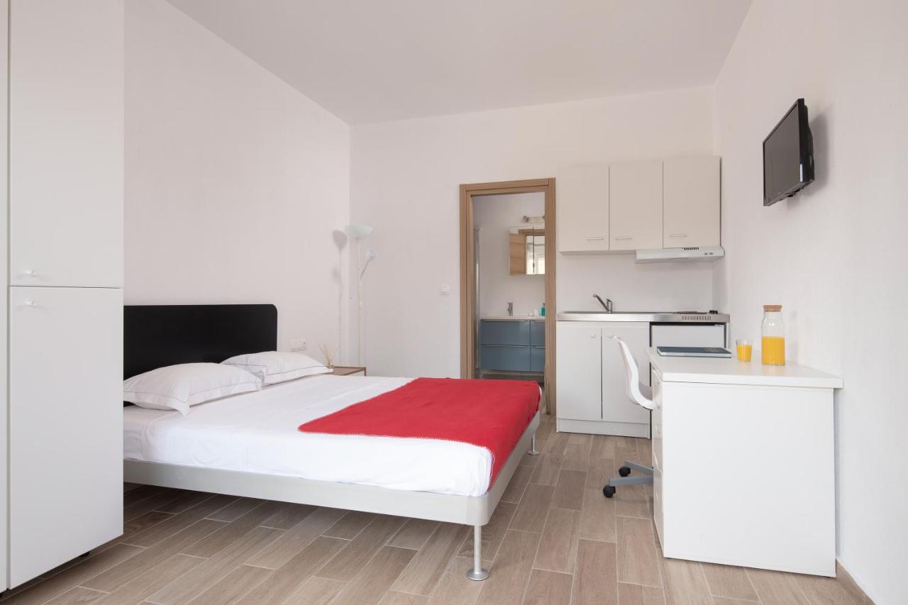 Apartament Les Oliviers - & *