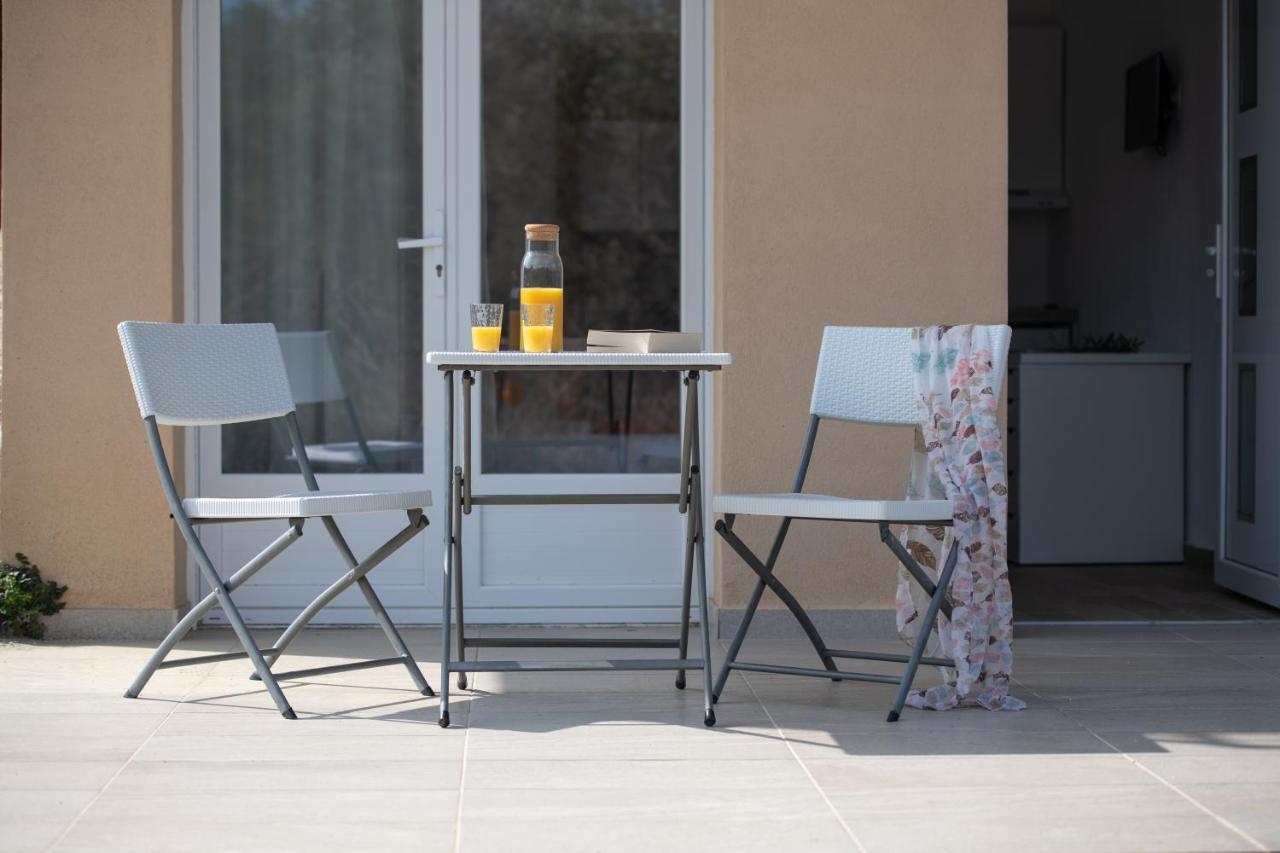 Apartament Les Oliviers - & *